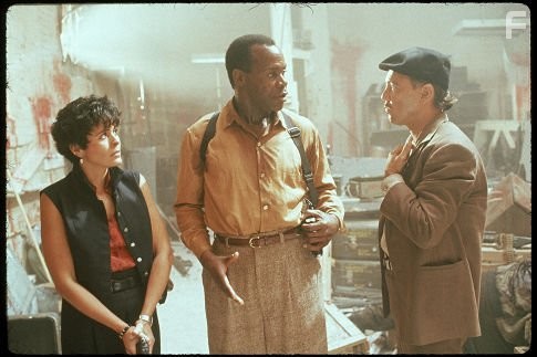 Danny Glover, Maria Conchita Alonso, and Rub?n Blades in Хищник 2 (1990)