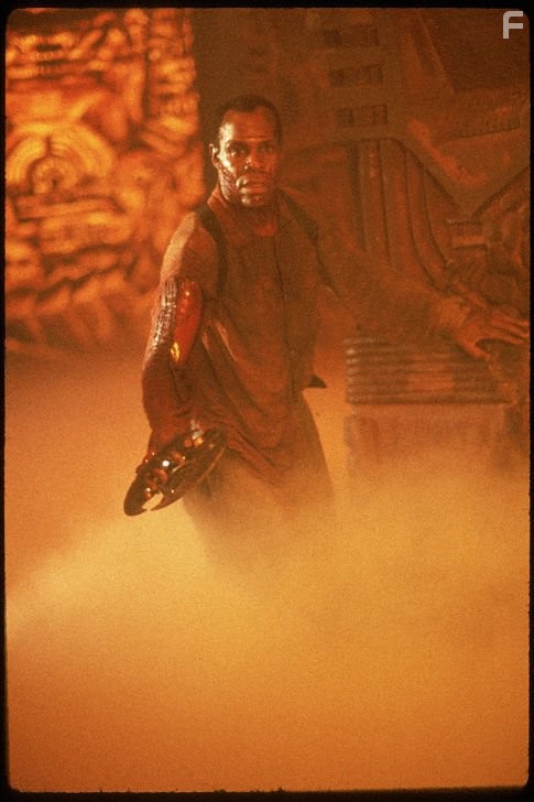 Danny Glover in Хищник 2 (1990)