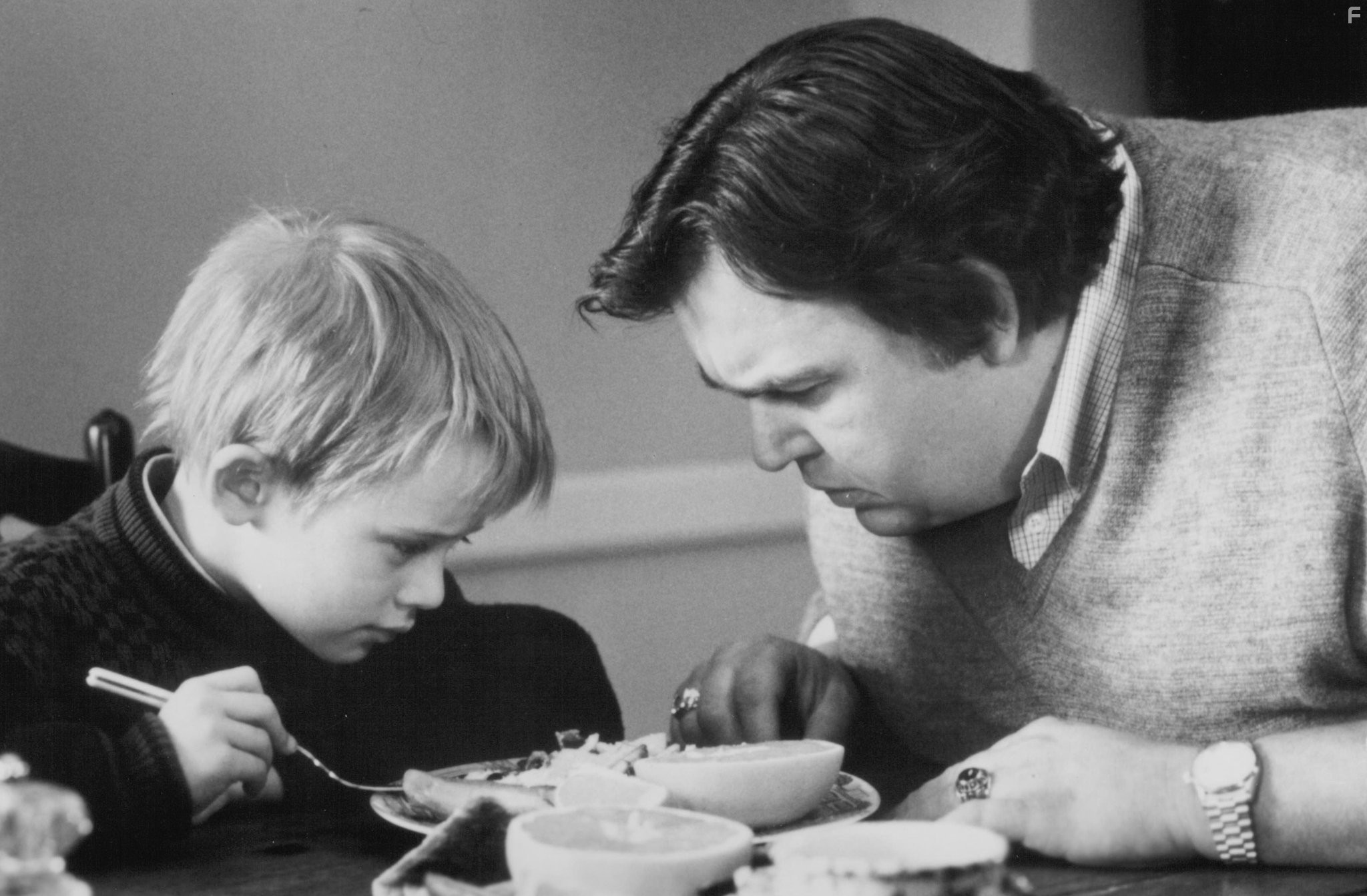 Macaulay Culkin and John Candy in Дядюшка Бак (1989)