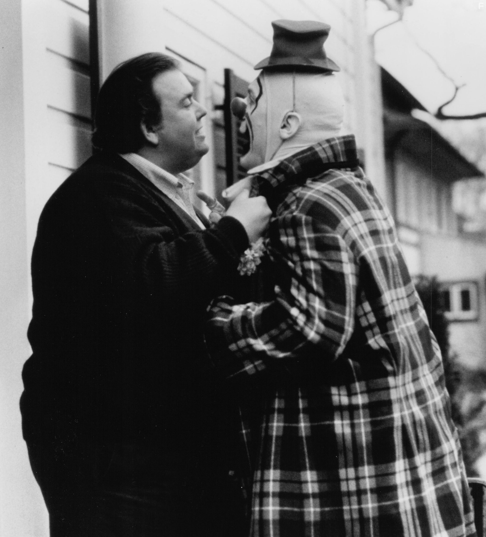 John Candy and Mike Starr in Дядюшка Бак (1989)