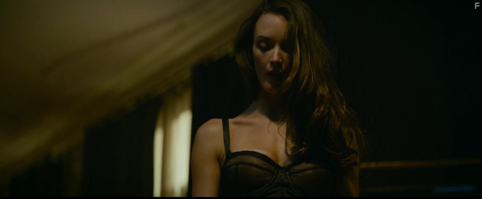 Charlotte Le Bon in Iris (2016)
