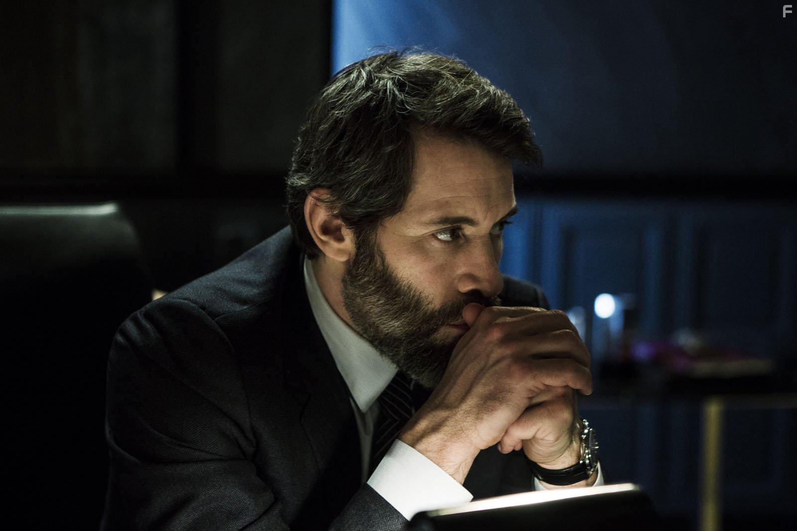 Jalil Lespert in Iris (2016)