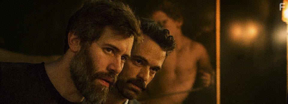 Romain Duris and Jalil Lespert in Iris (2016)