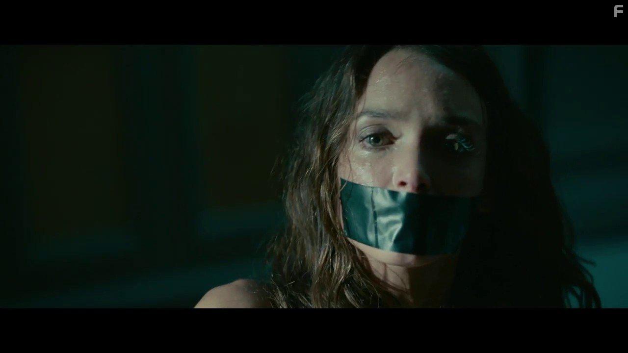 Charlotte Le Bon in Iris (2016)