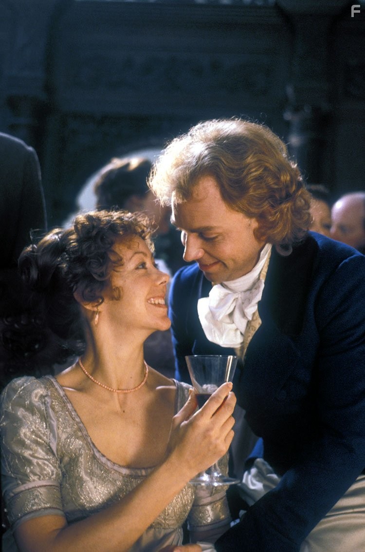 Jenny Agutter and Patrick Ryecart in Silas Marner: The Weaver of Raveloe (1985)