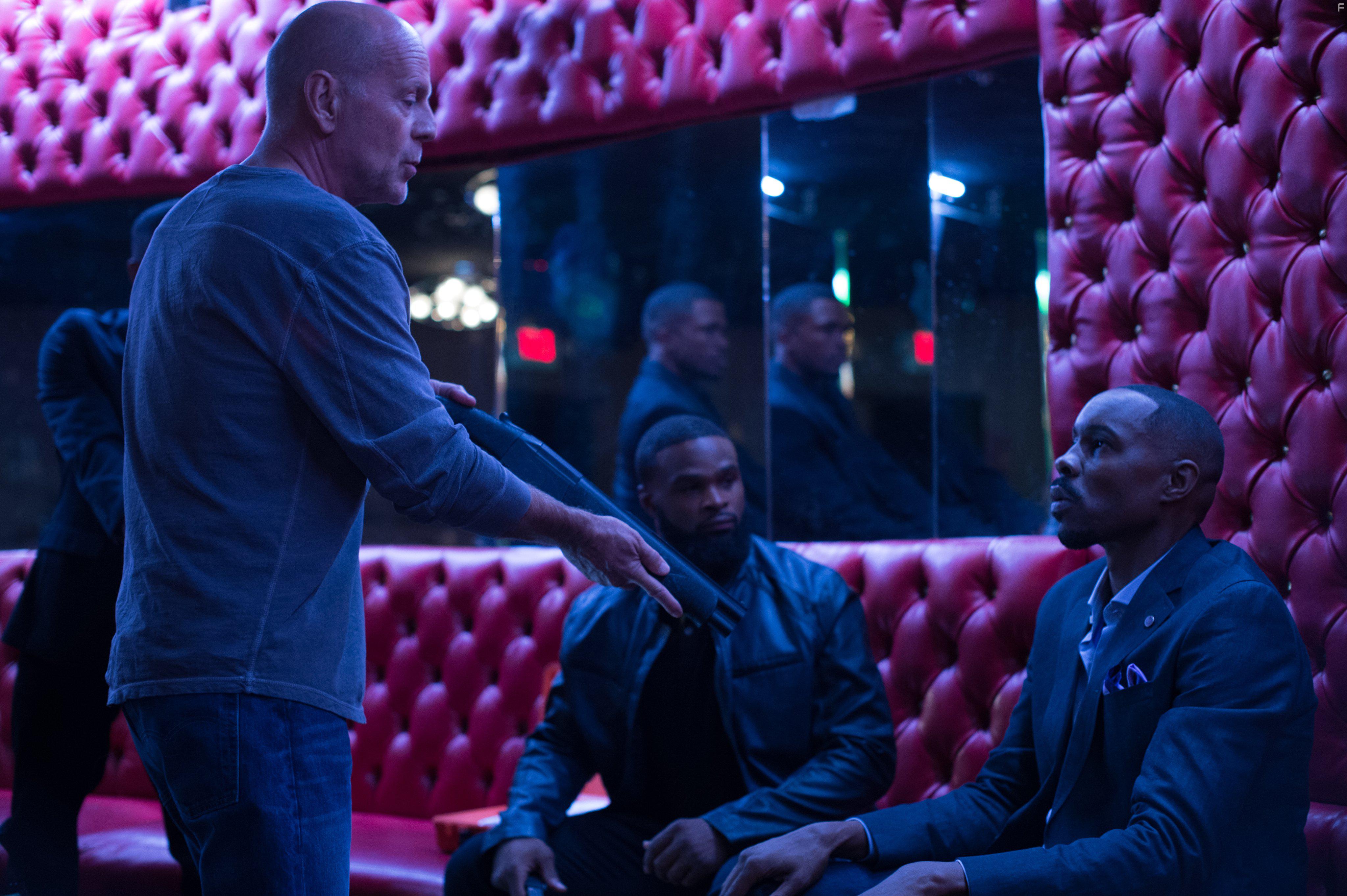 Bruce Willis and Wood Harris in Once Upon a Time in Venice (2017)