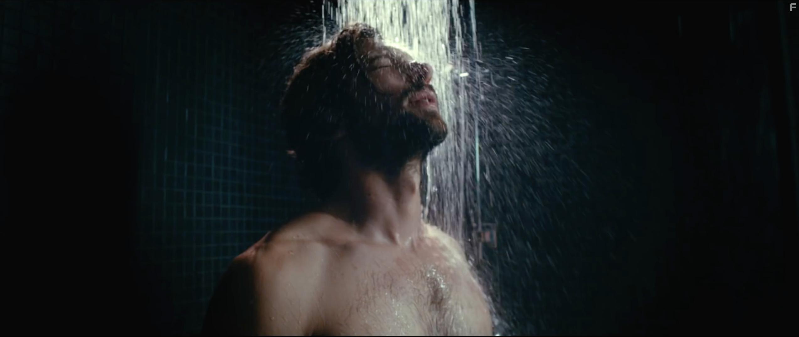 Michiel Huisman in 2:22 (2017)
