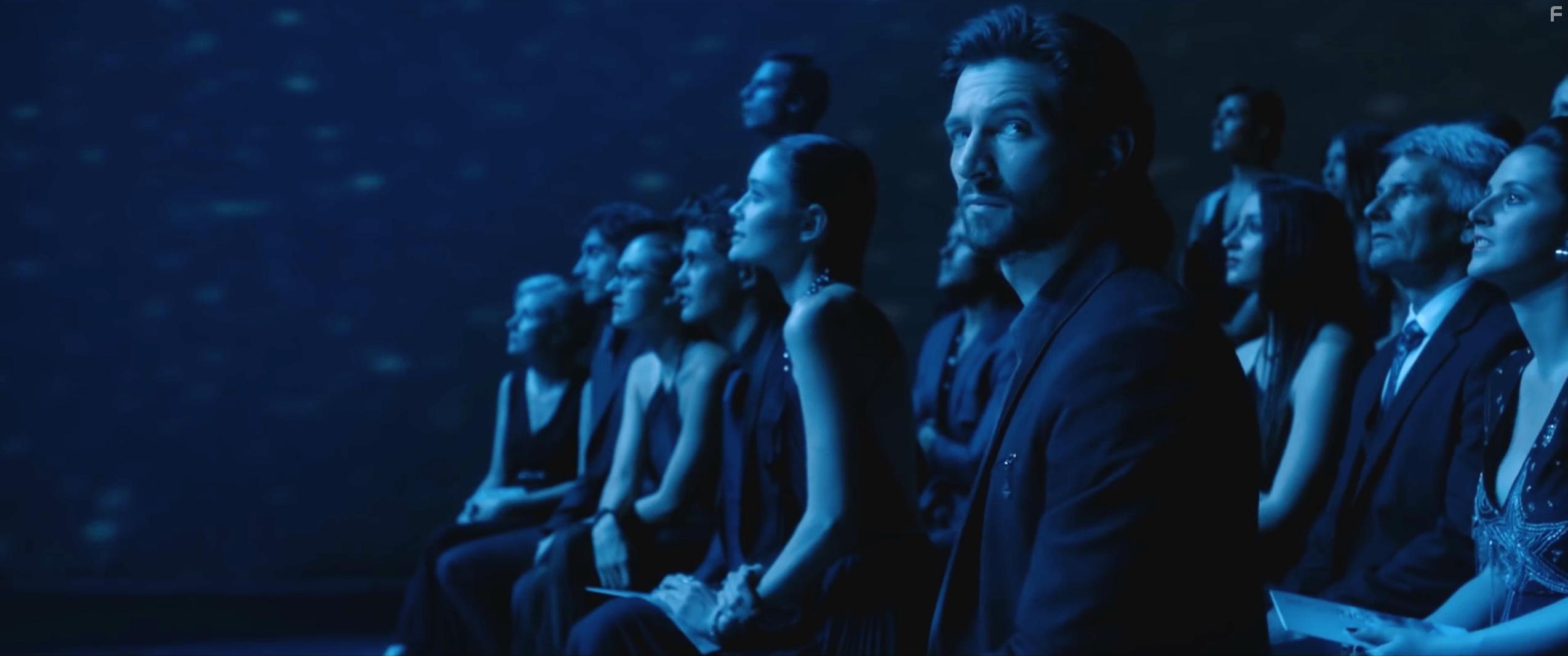 Michiel Huisman in 2:22 (2017)