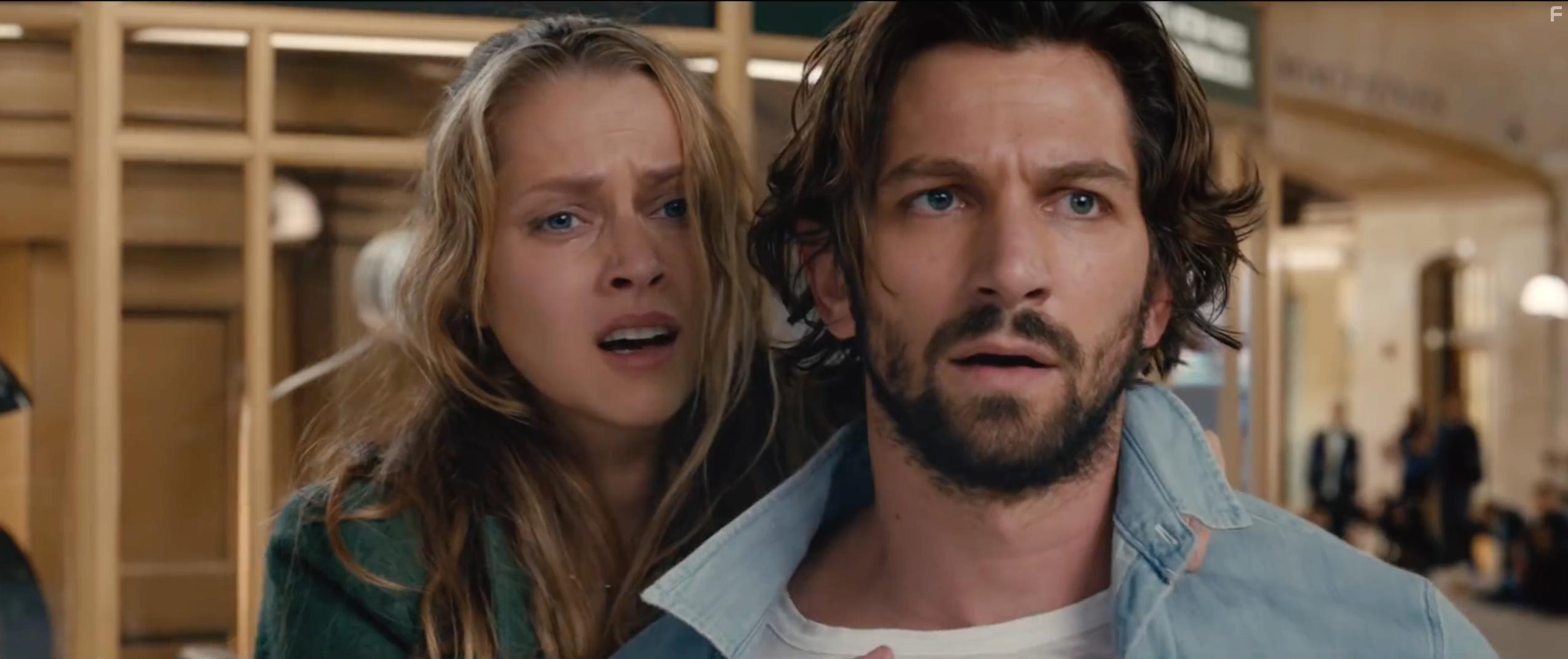 Michiel Huisman and Teresa Palmer in 2:22 (2017)