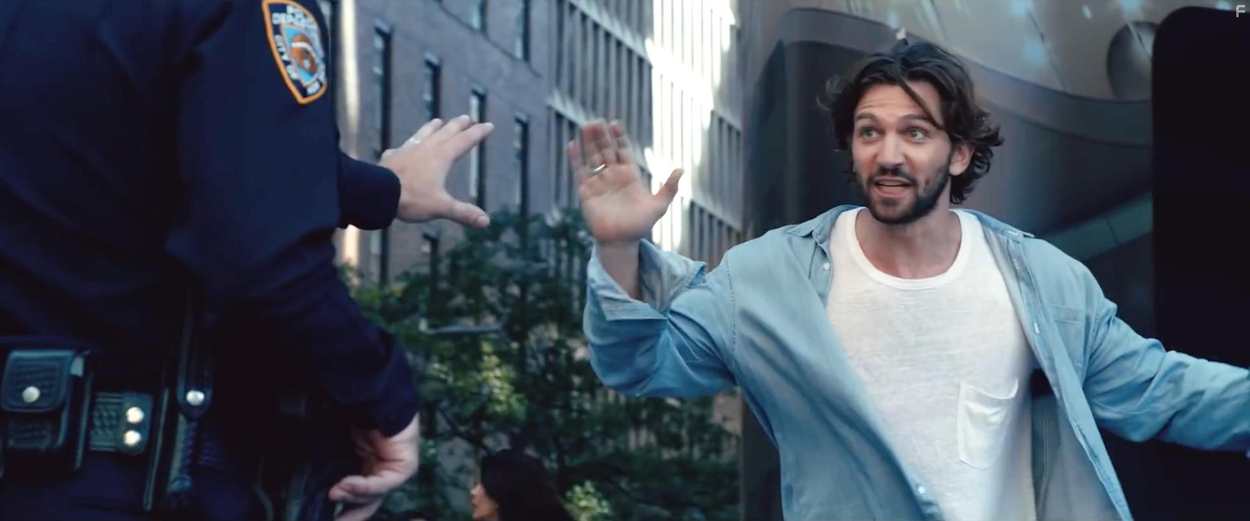 Michiel Huisman in 2:22 (2017)
