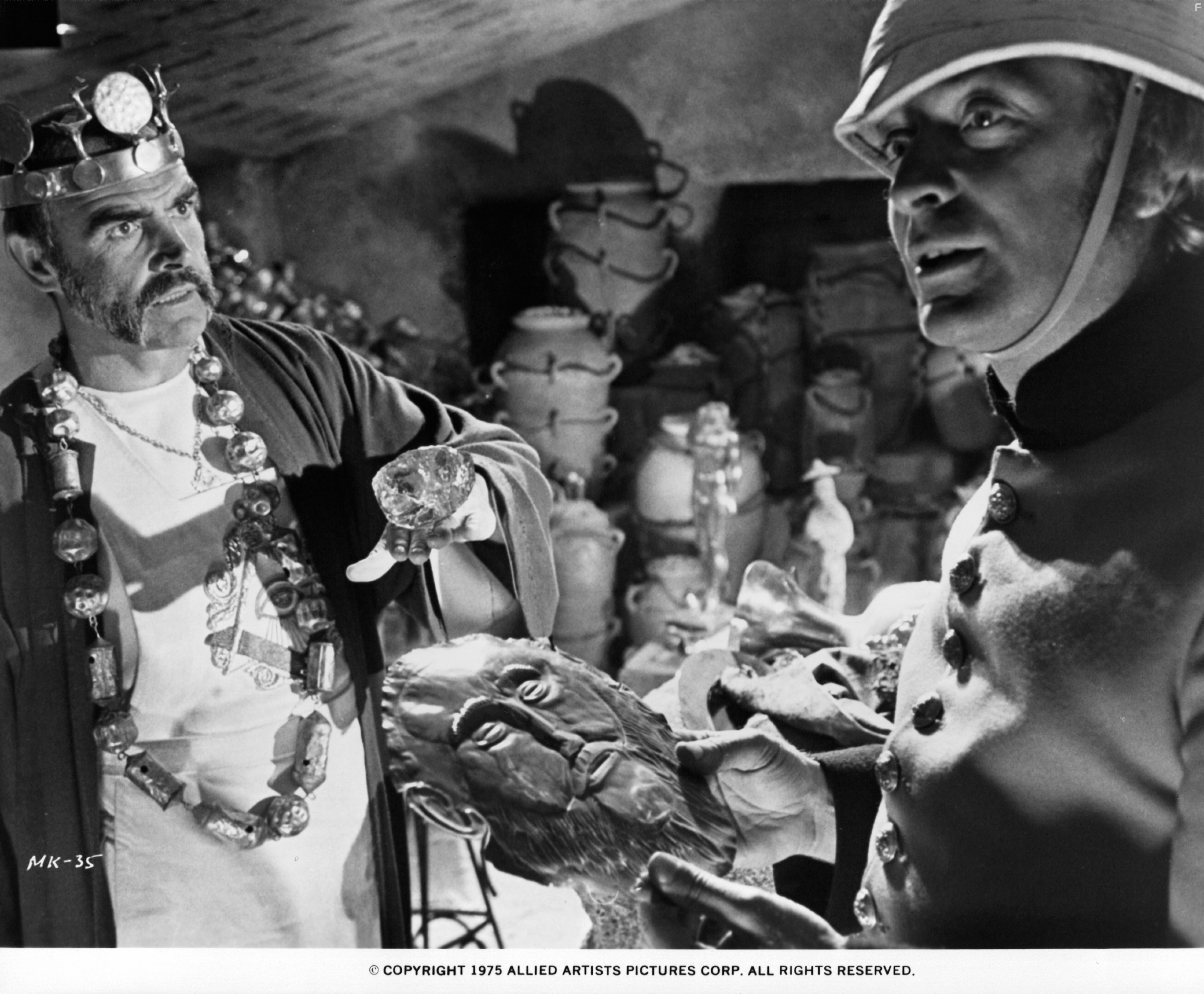 Sean Connery and Michael Caine in Чeловек, который хотел быть королем (1975)