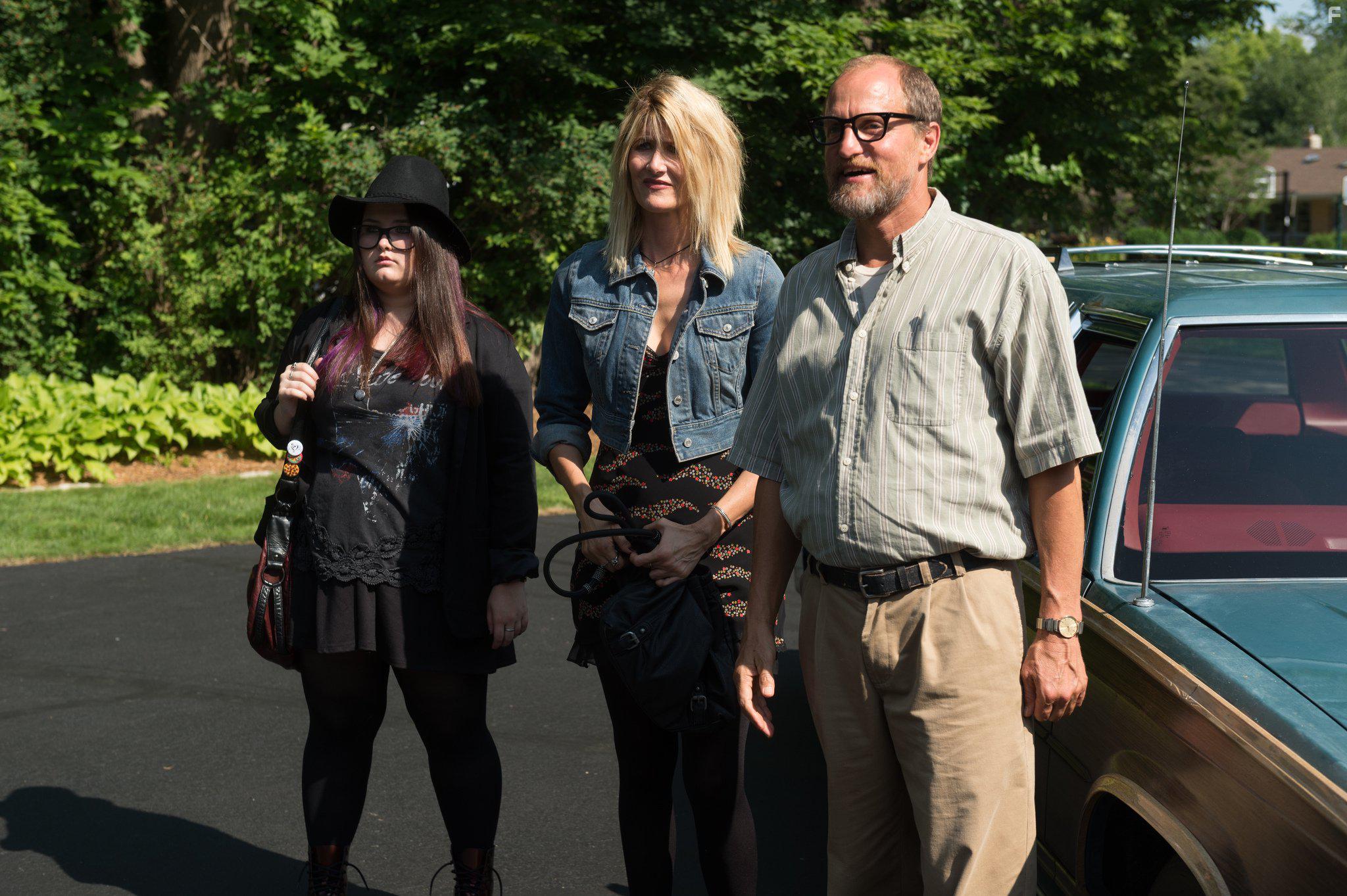 Laura Dern, Woody Harrelson, and Isabella Amara in Wilson (2017)
