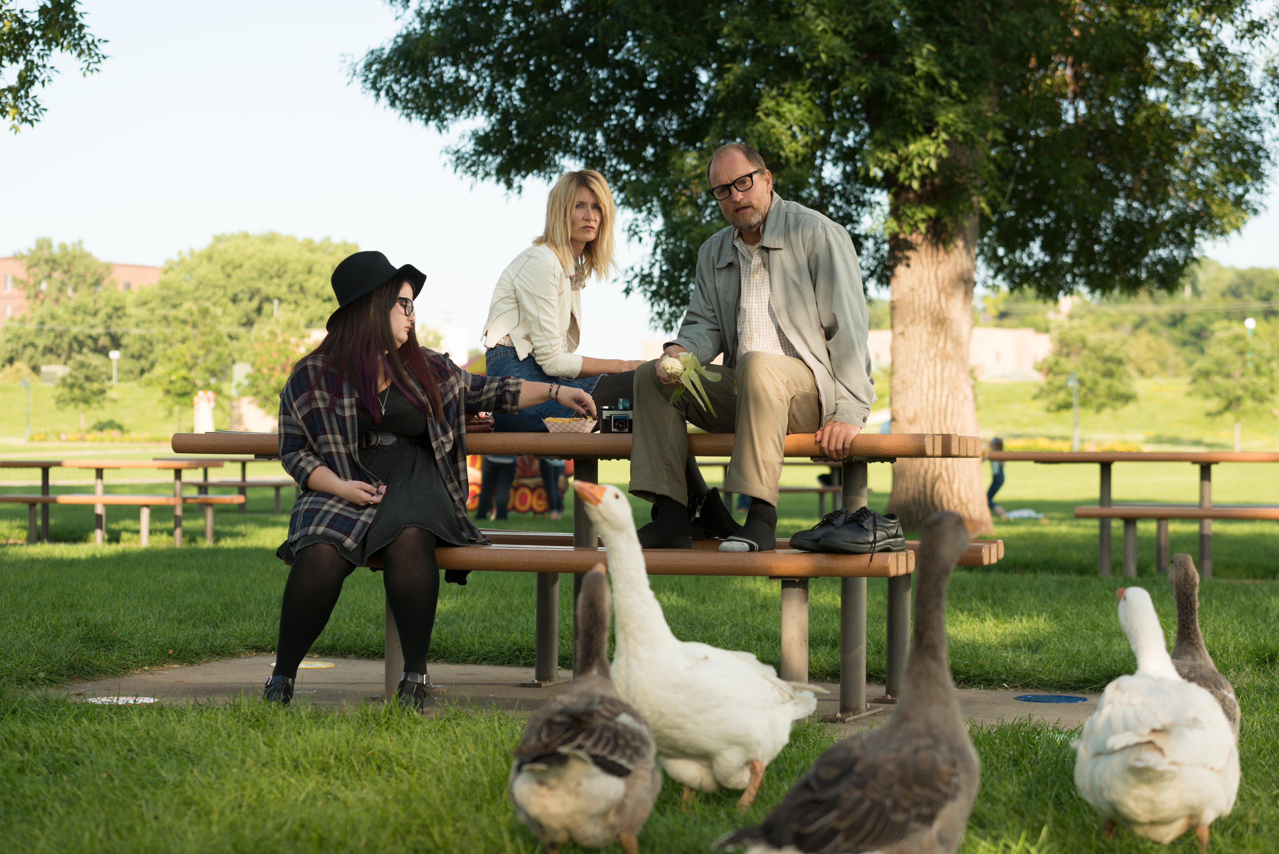 Laura Dern, Woody Harrelson, and Isabella Amara in Wilson (2017)