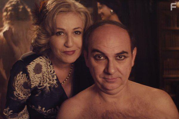 Luis Gnecco and Mercedes Morn in Neruda (2016)