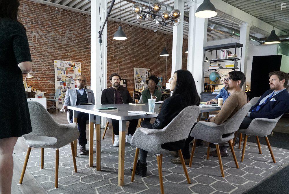 DaJuan Johnson, Barry Rothbart, and Kirby Howell-Baptiste in Downward Dog (2017)