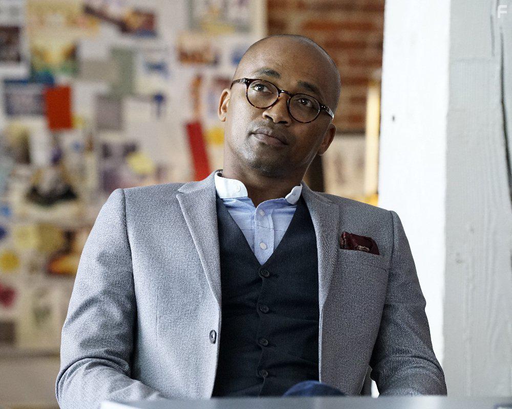 DaJuan Johnson in Downward Dog (2017)