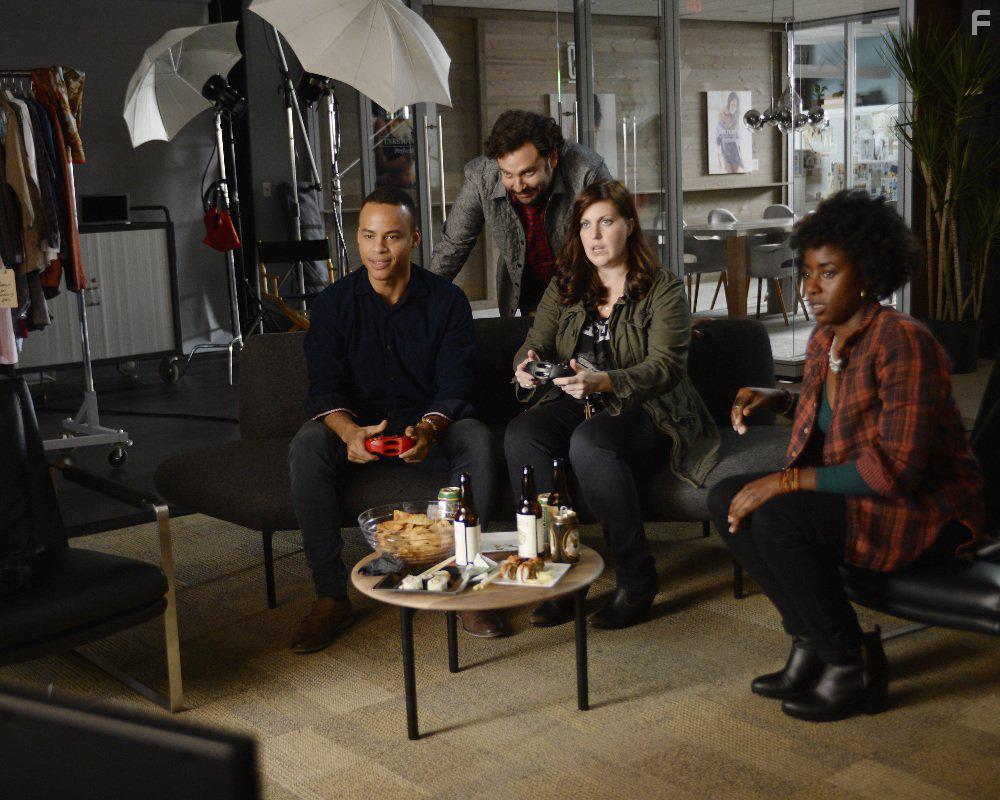 Barry Rothbart, Allison Tolman, Kirby Howell-Baptiste, and Mark St. Cyr in Downward Dog (2017)