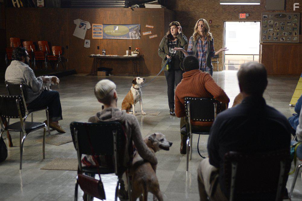 Mo Collins, Allison Tolman, Samm Hodges, and Ned the Dog in Downward Dog (2017)