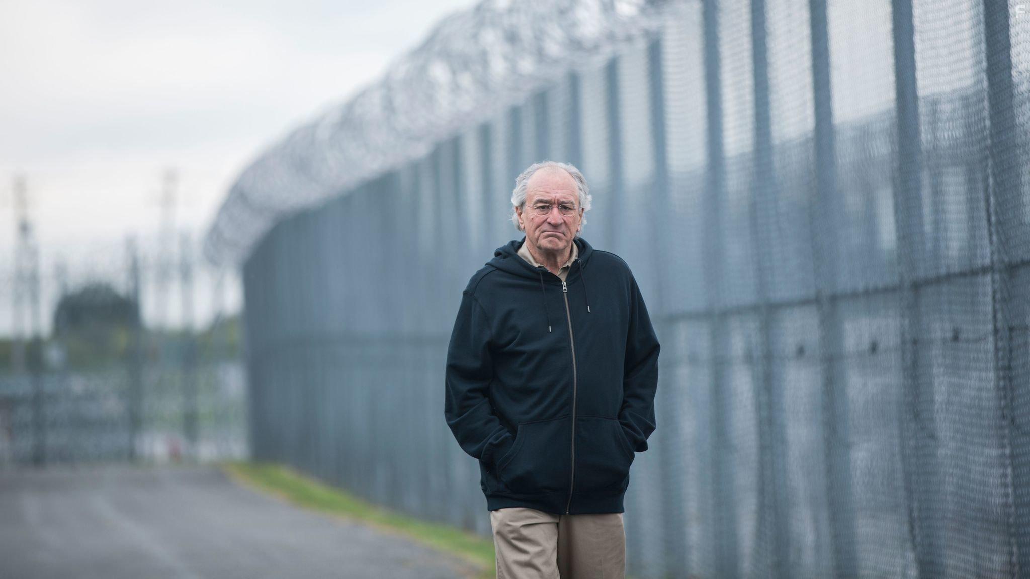 Robert De Niro in The Wizard of Lies (2017)