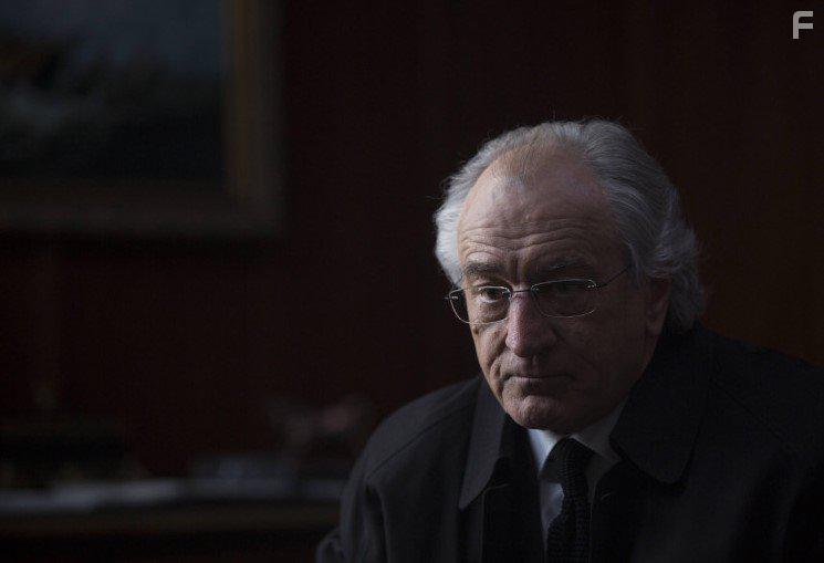 Robert De Niro in The Wizard of Lies (2017)