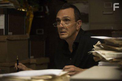 Hank Azaria in The Wizard of Lies (2017)