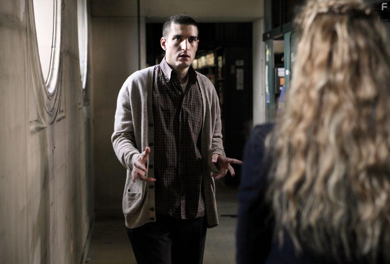 Louis Garrel in Les fantmes d'Ismal (2017)