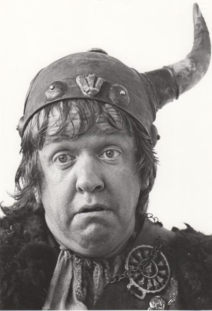 Mike Edmonds in Бандиты во времени (1981)