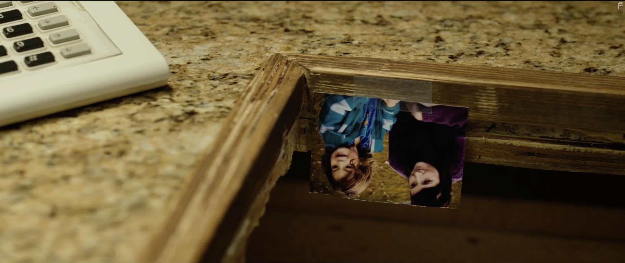 Kate Lyn Sheil and Sukha Belle Potter in Buster's Mal Heart (2016)