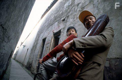 Peiqi Liu and Yun Tang in He ni zai yi qi (2002)