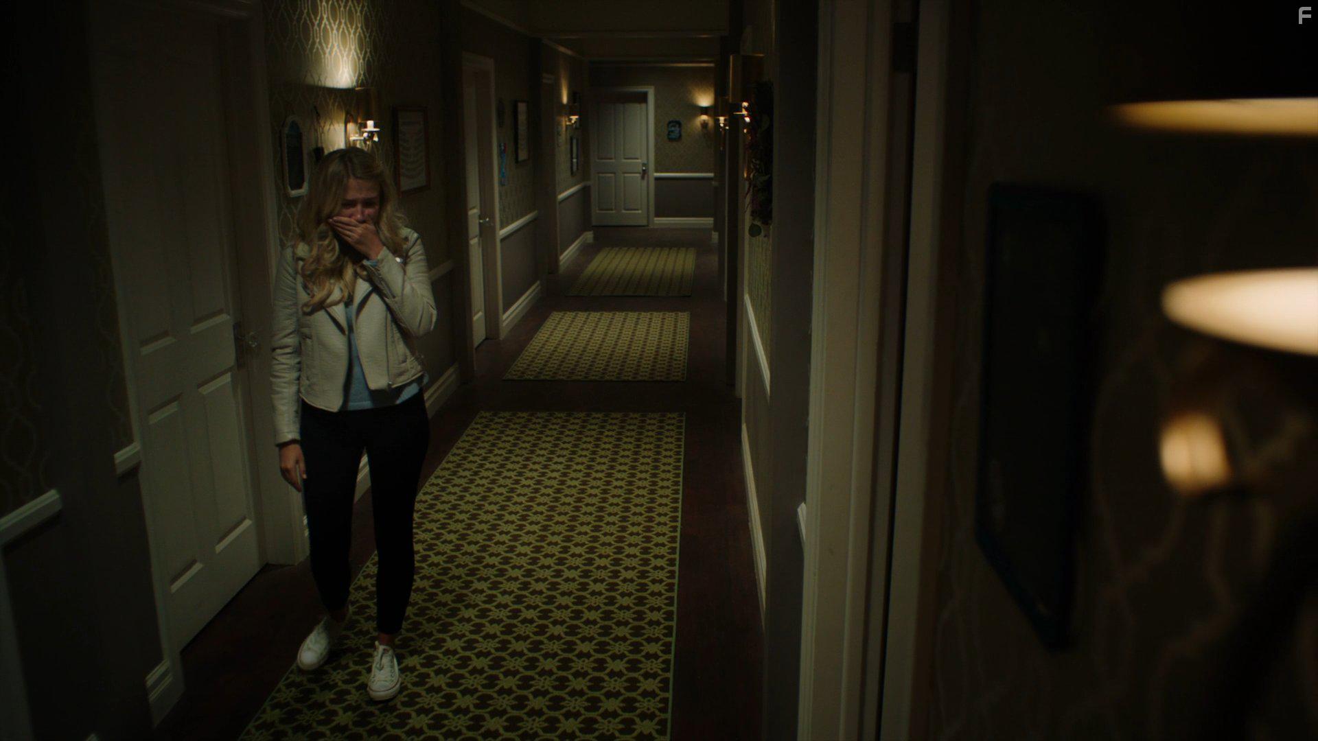 Eliza Bennett in Sweet/Vicious (2016)