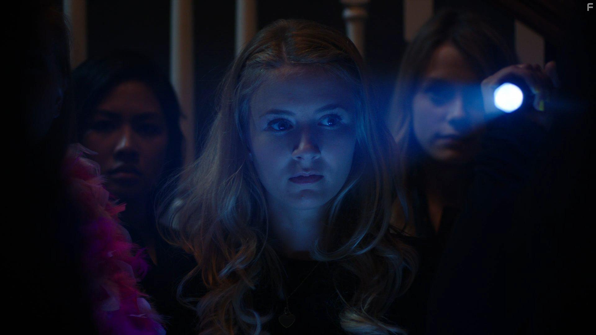 Eliza Bennett in Sweet/Vicious (2016)