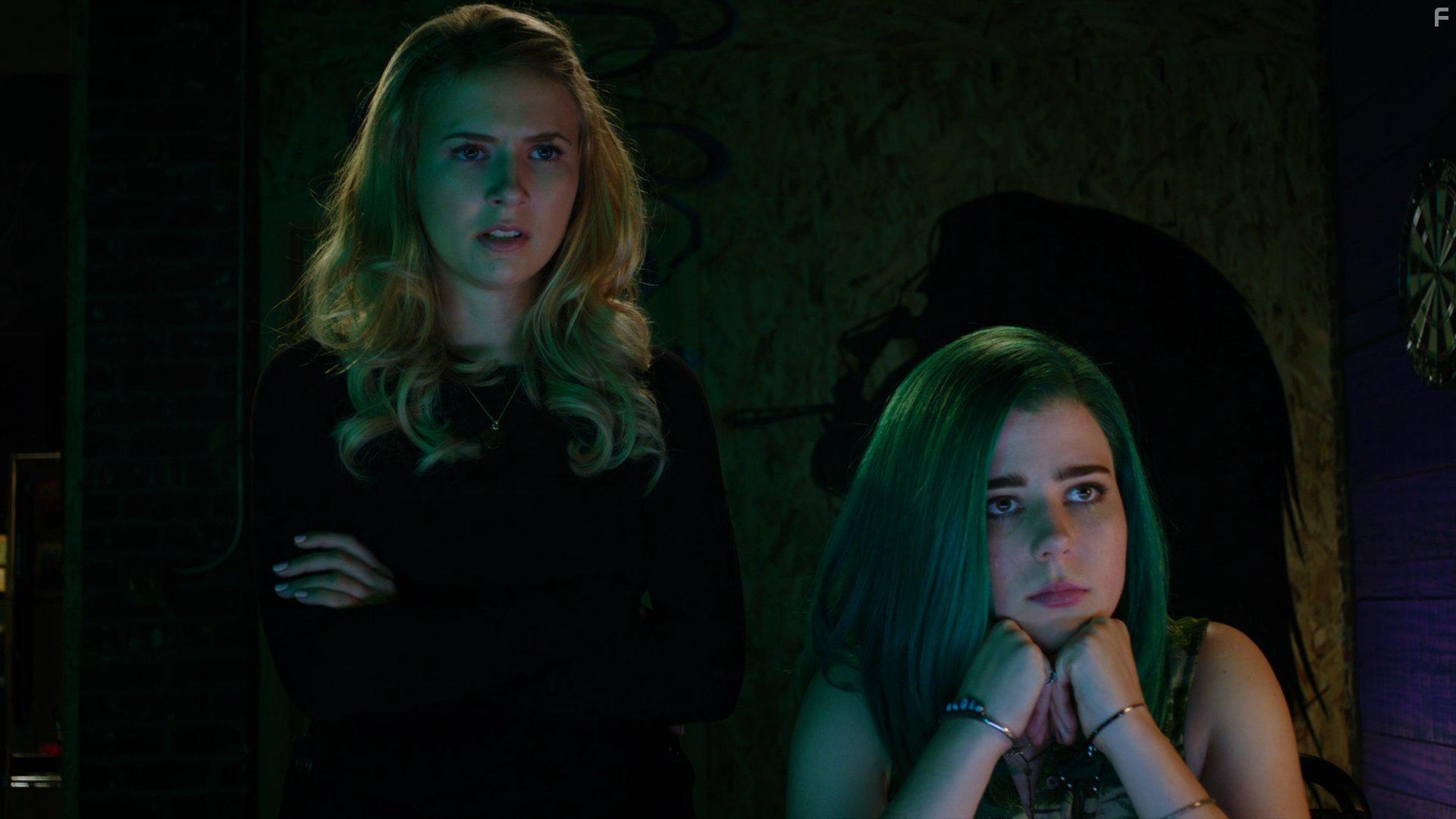 Eliza Bennett and Taylor Dearden in Sweet/Vicious (2016)