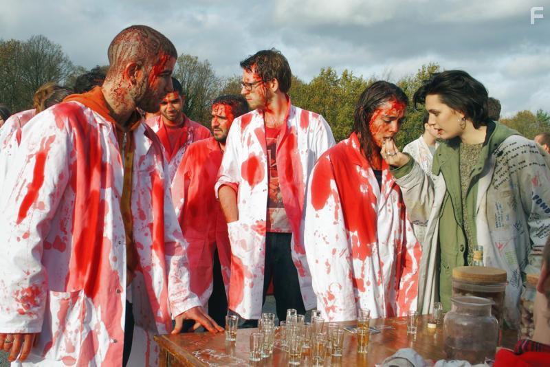 Rabah Nait Oufella and Garance Marillier in Grave (2016)