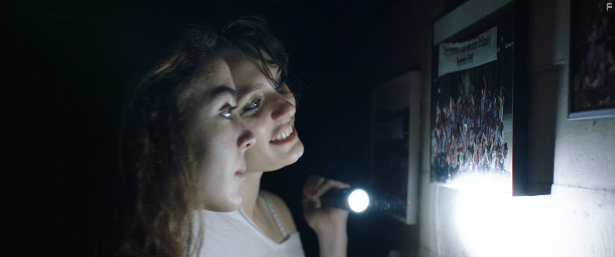 Garance Marillier and Ella Rumpf in Grave (2016)