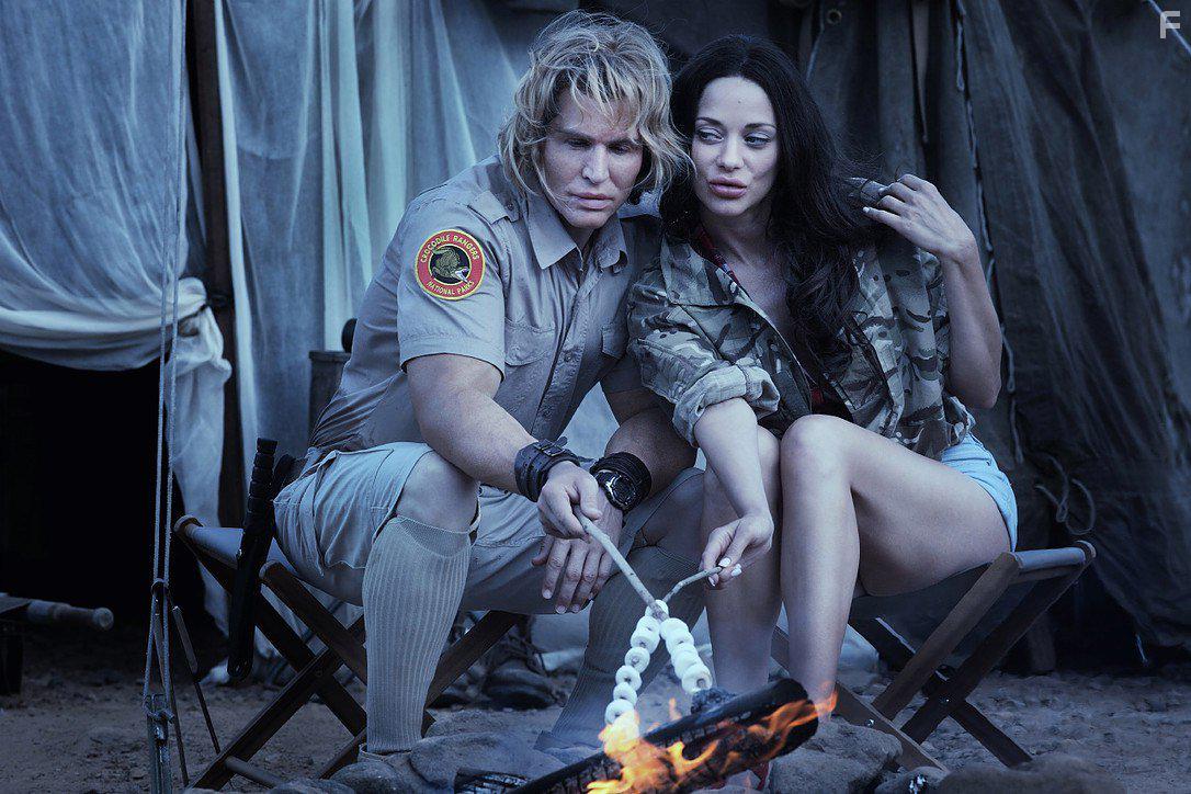 Guillaume Canet and Marion Cotillard in Rock'n Roll (2017)