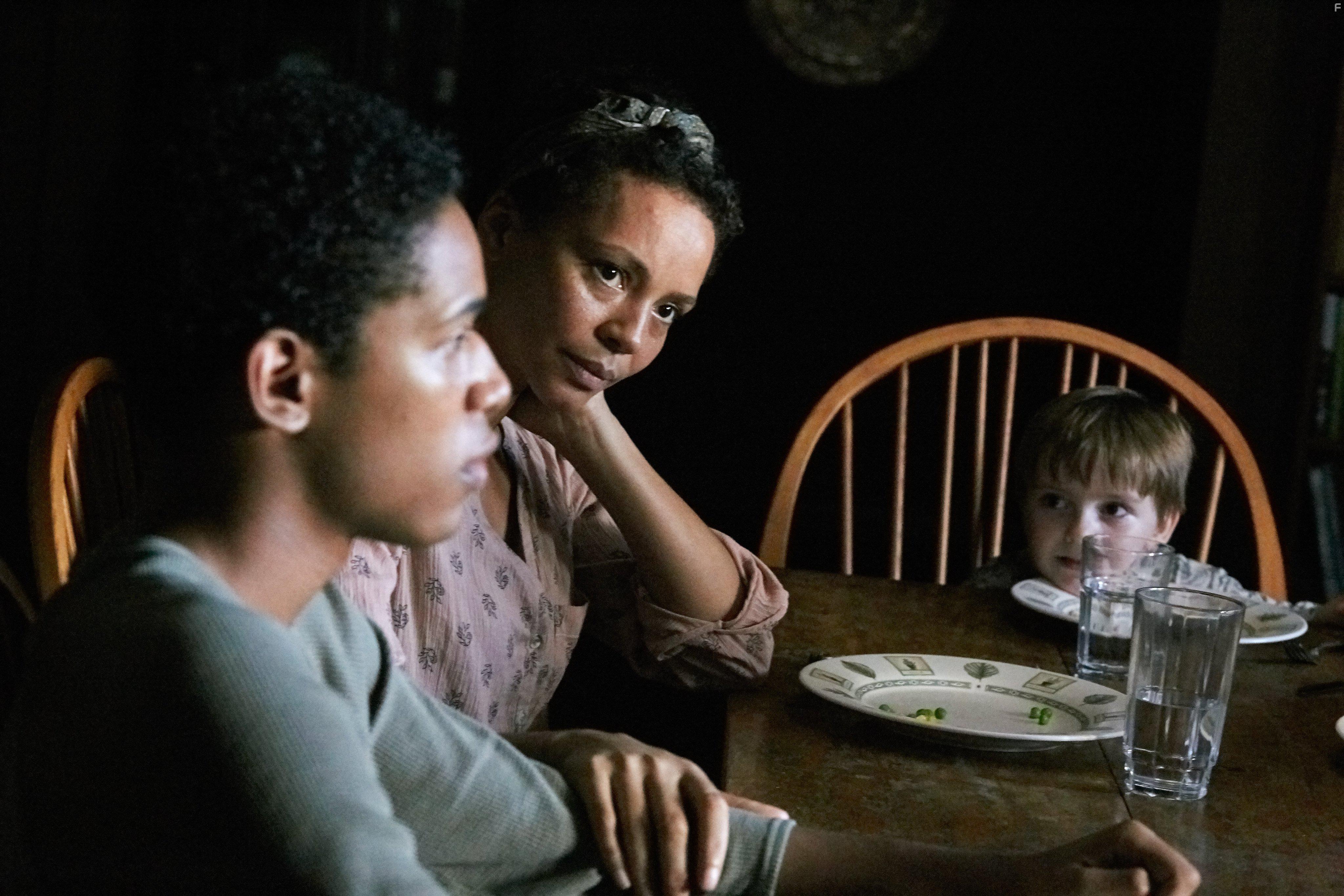 Carmen Ejogo, Kelvin Harrison Jr., and Griffin Robert Faulkner in It Comes at Night (2017)
