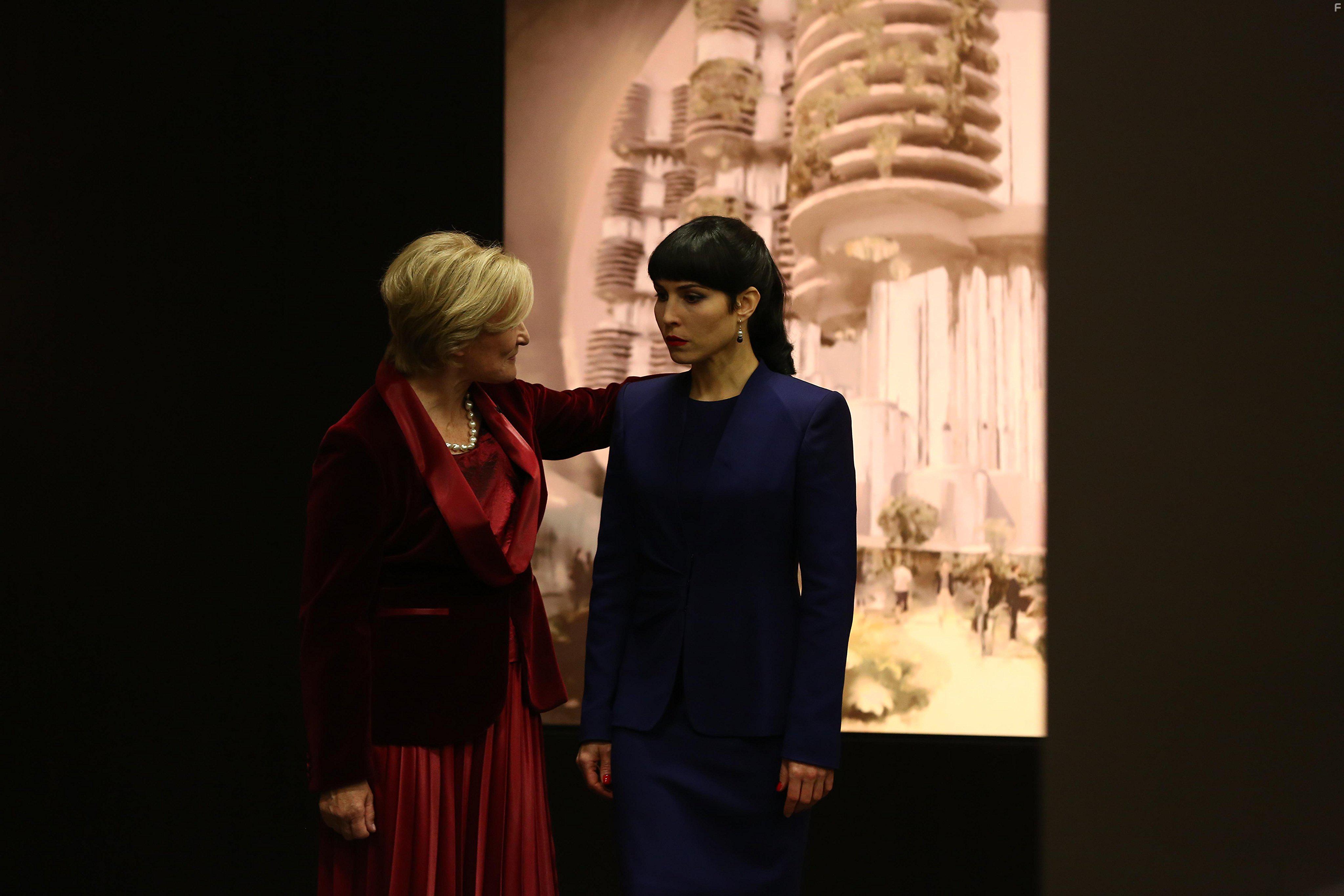 Glenn Close and Noomi Rapace in Seven Sisters (2017)