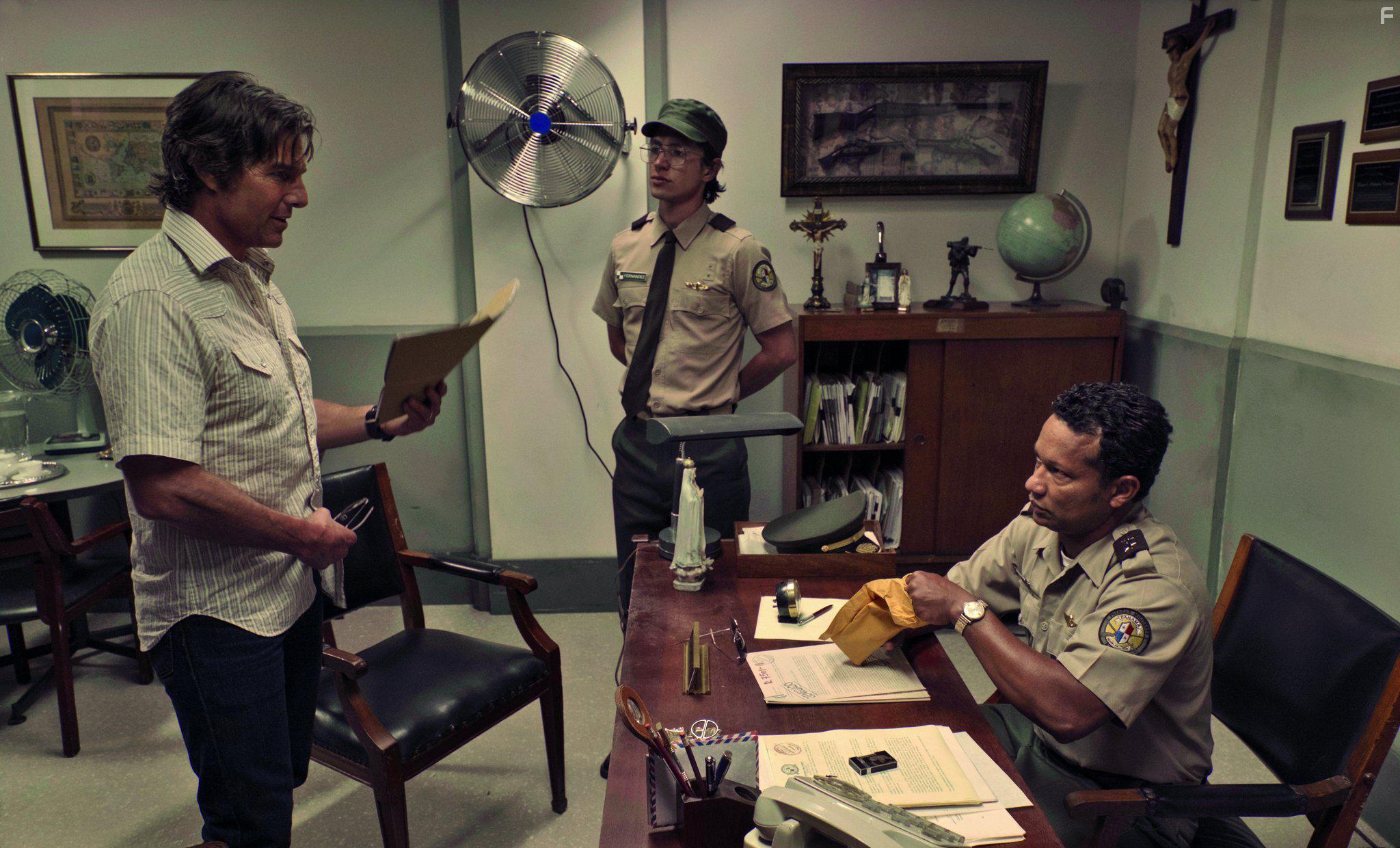 Tom Cruise in American Made (2017)