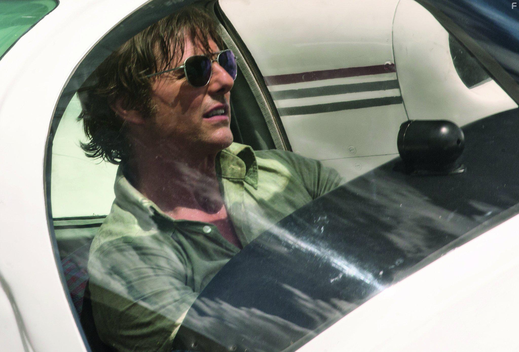 Tom Cruise in American Made (2017)