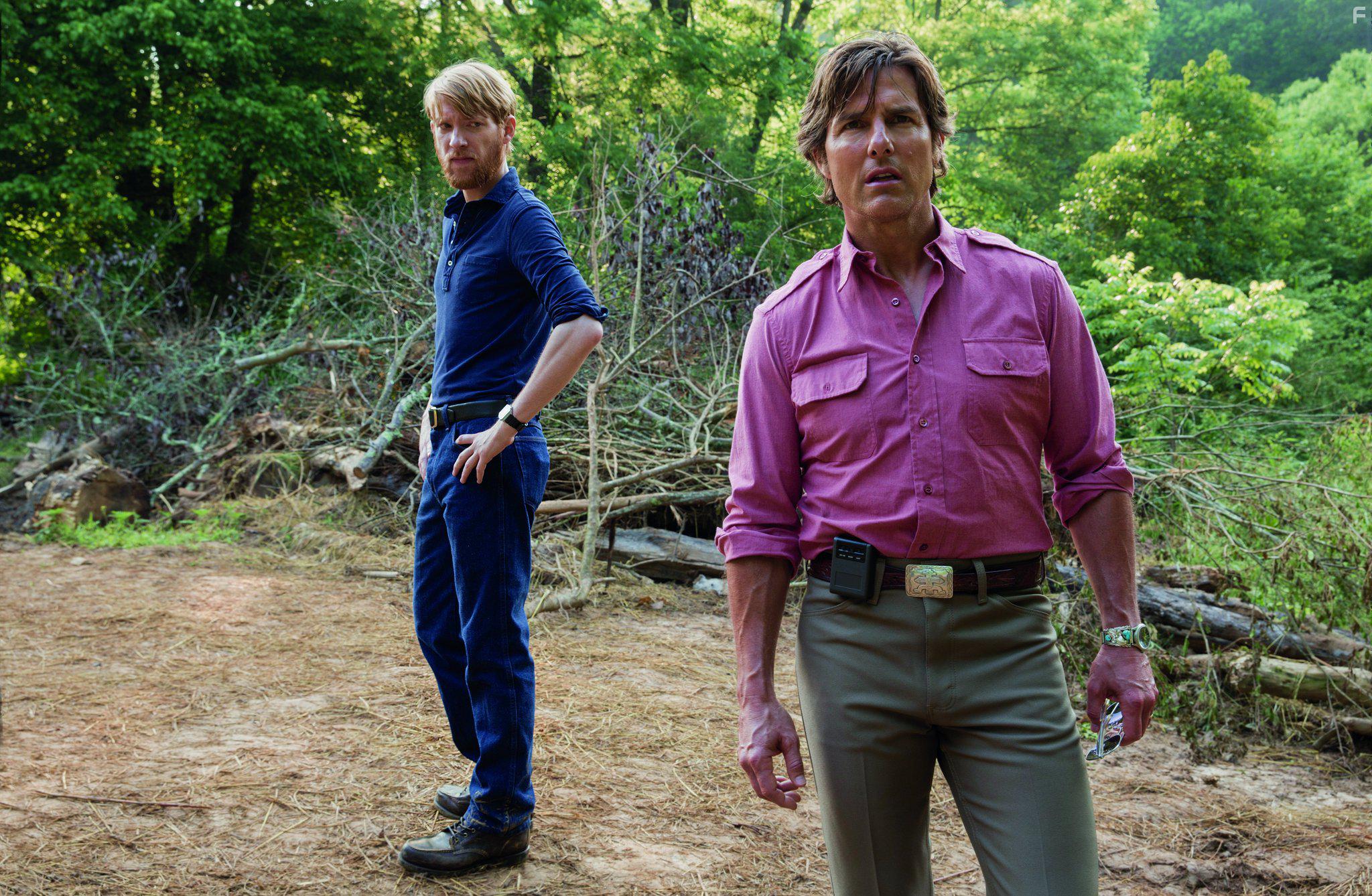 Tom Cruise and Domhnall Gleeson in American Made (2017)