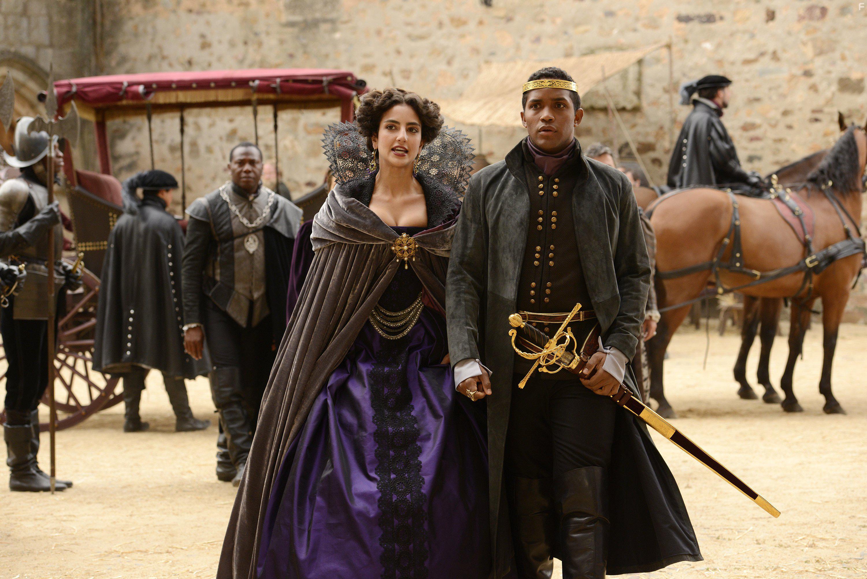 Sterling Sulieman and Medalion Rahimi in Still Star-Crossed (2017)