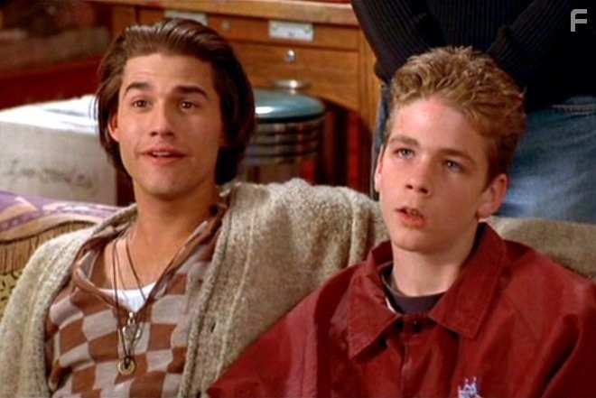 Brendan Sexton III and Johnny Whitworth in Магазин 'Империя' (1995)