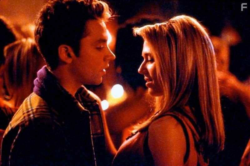 Joannah Portman and Michael Weston in Убийства в Черри-Фолс (2000)