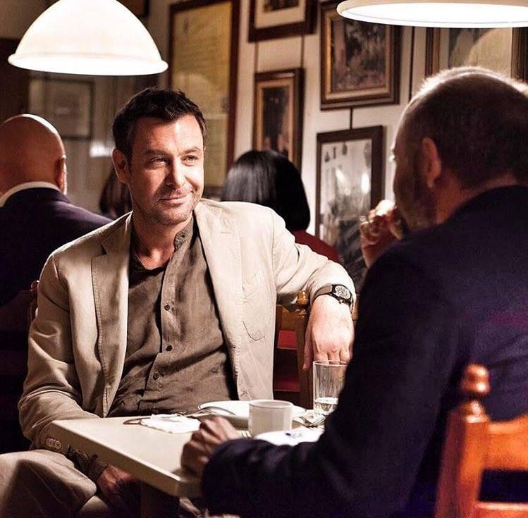 Nejat Isler and Halit Ergen in Istanbul Kirmizisi (2017)