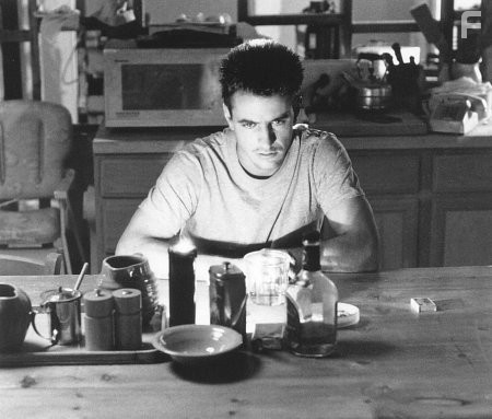 Dermot Mulroney in Эффект спускового курка (1996)