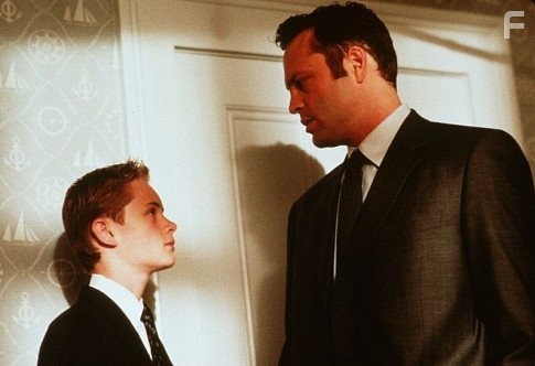 Vince Vaughn and Matt O'Leary in Скрытая угроза (2001)