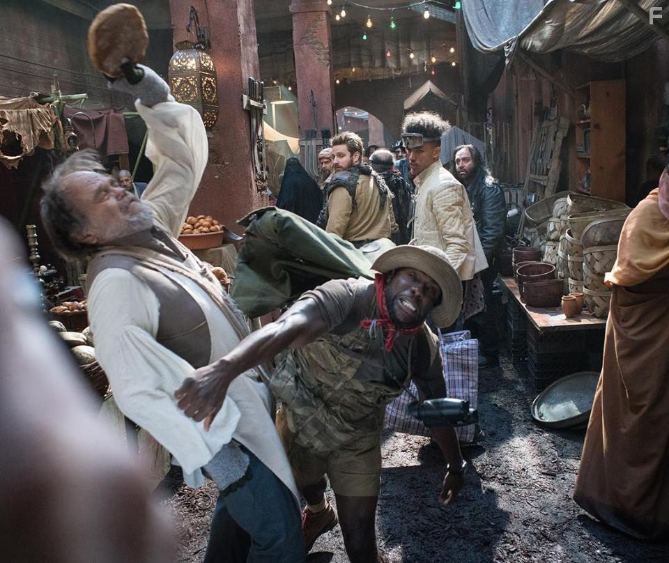 Kevin Hart and William Tokarsky in Jumanji: Welcome to the Jungle (2017)