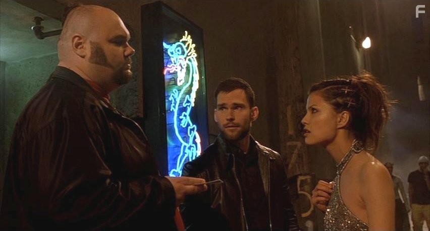 C. Ernst Harth, Seann William Scott, and Natassia Malthe in Бесшабашное ограбление (2002)