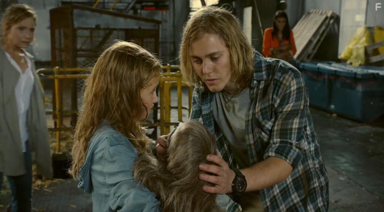 Hallie Todd, Connor Dowds, and Maggie Elizabeth Jones in Lea to the Rescue (2016)