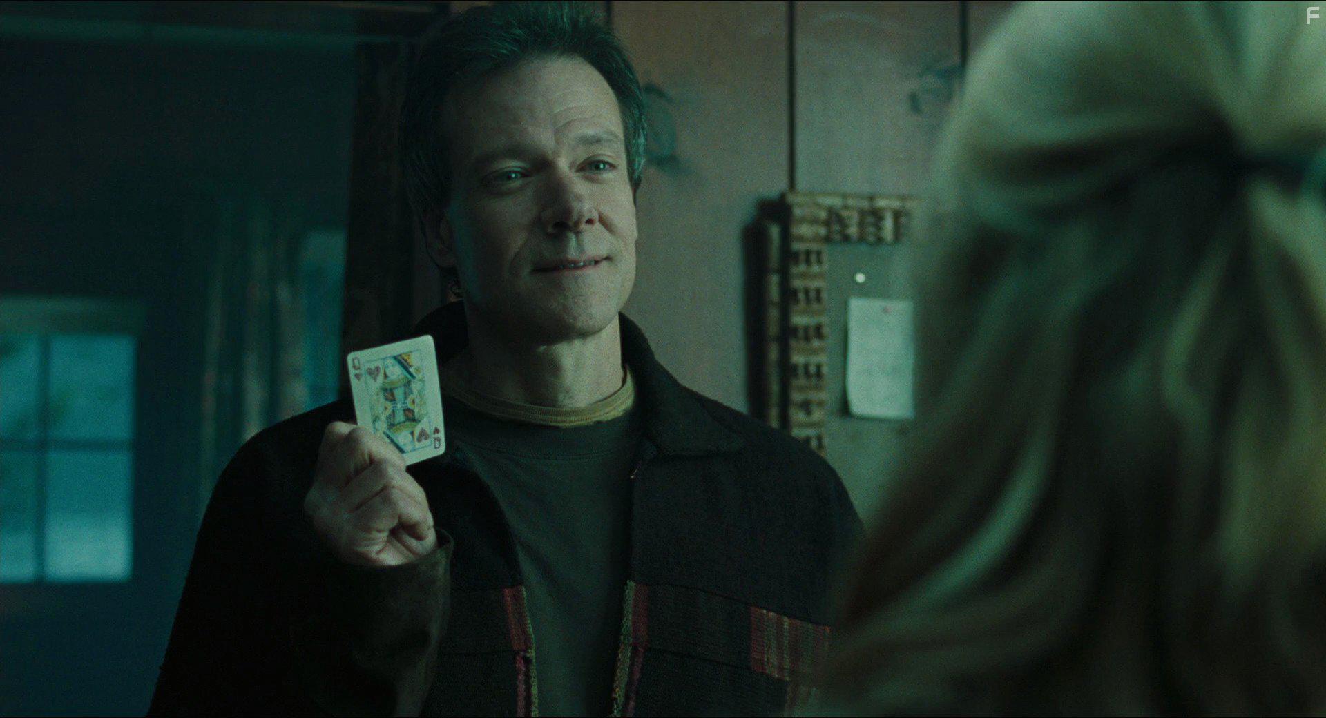 Richard Lineback and Naomi Watts in The Ring (2002)